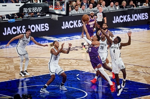 【向上穿越·无界登场】NBA中国官方市场合作伙伴JACK & JONES，赋能NBA中国赛2025